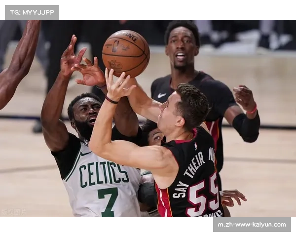 热火终结黄蜂六连胜希罗准三双裁判对无球掩护判罚分析